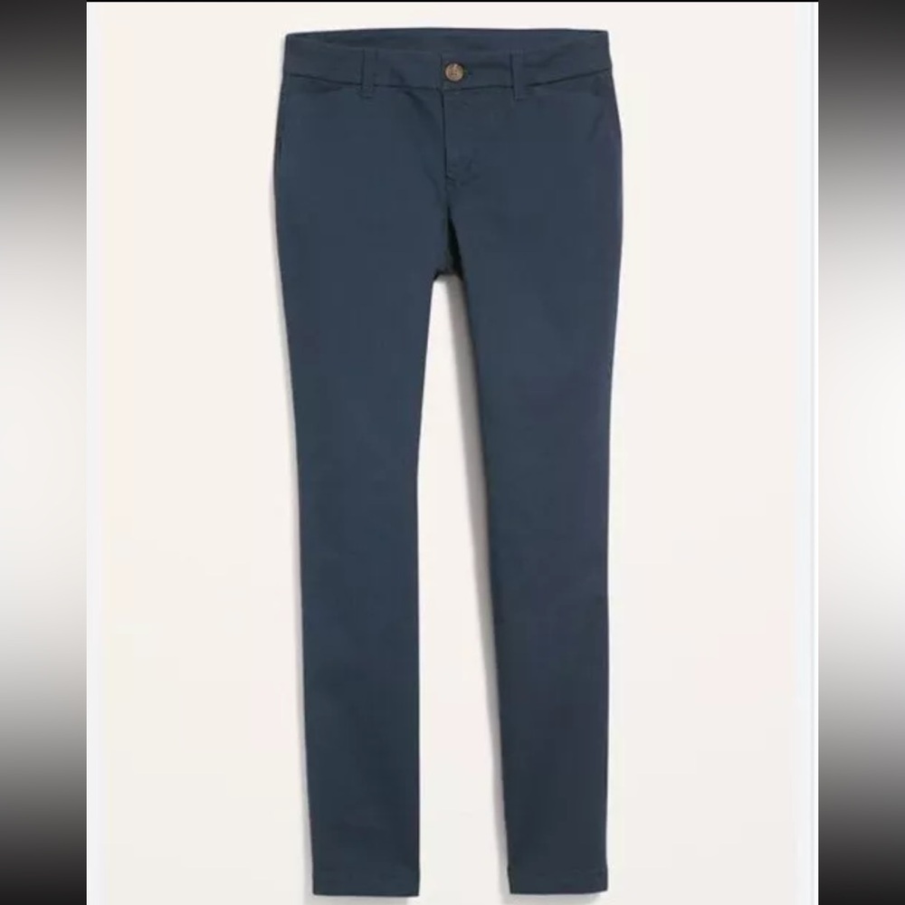 NWT Old Navy Mid-Rise Skinny Everyday Khakis for Women 6 Short